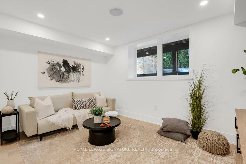 74B, Floyd, Broadview North, Toronto