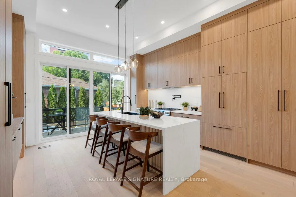 74B, Floyd, Broadview North, Toronto