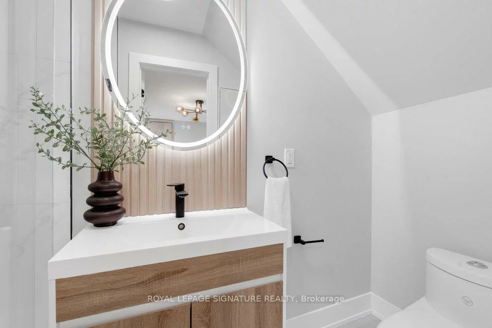 186, Parkmount, Greenwood-Coxwell, Toronto