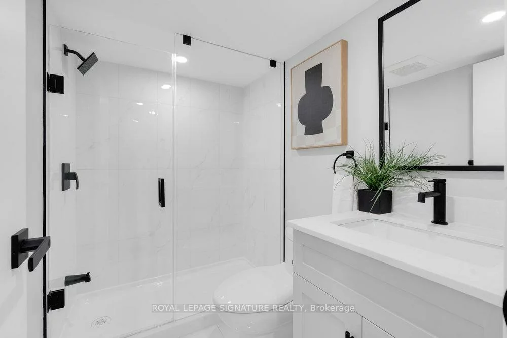 186, Parkmount, Greenwood-Coxwell, Toronto