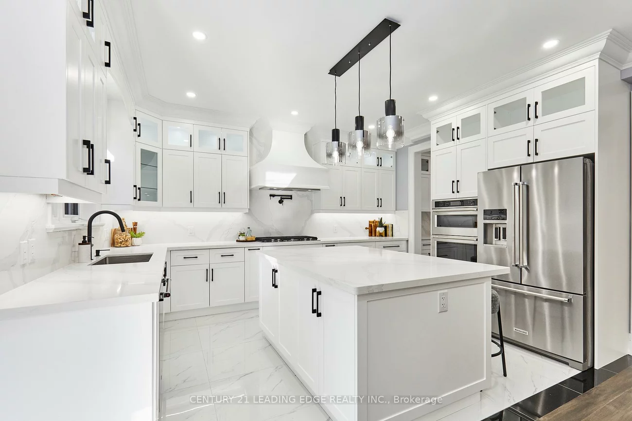 24, Larwood, Cliffcrest, Toronto