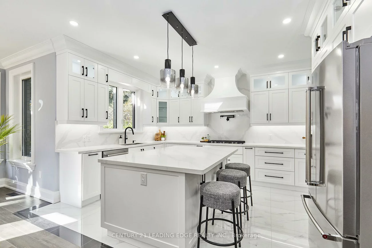 24, Larwood, Cliffcrest, Toronto