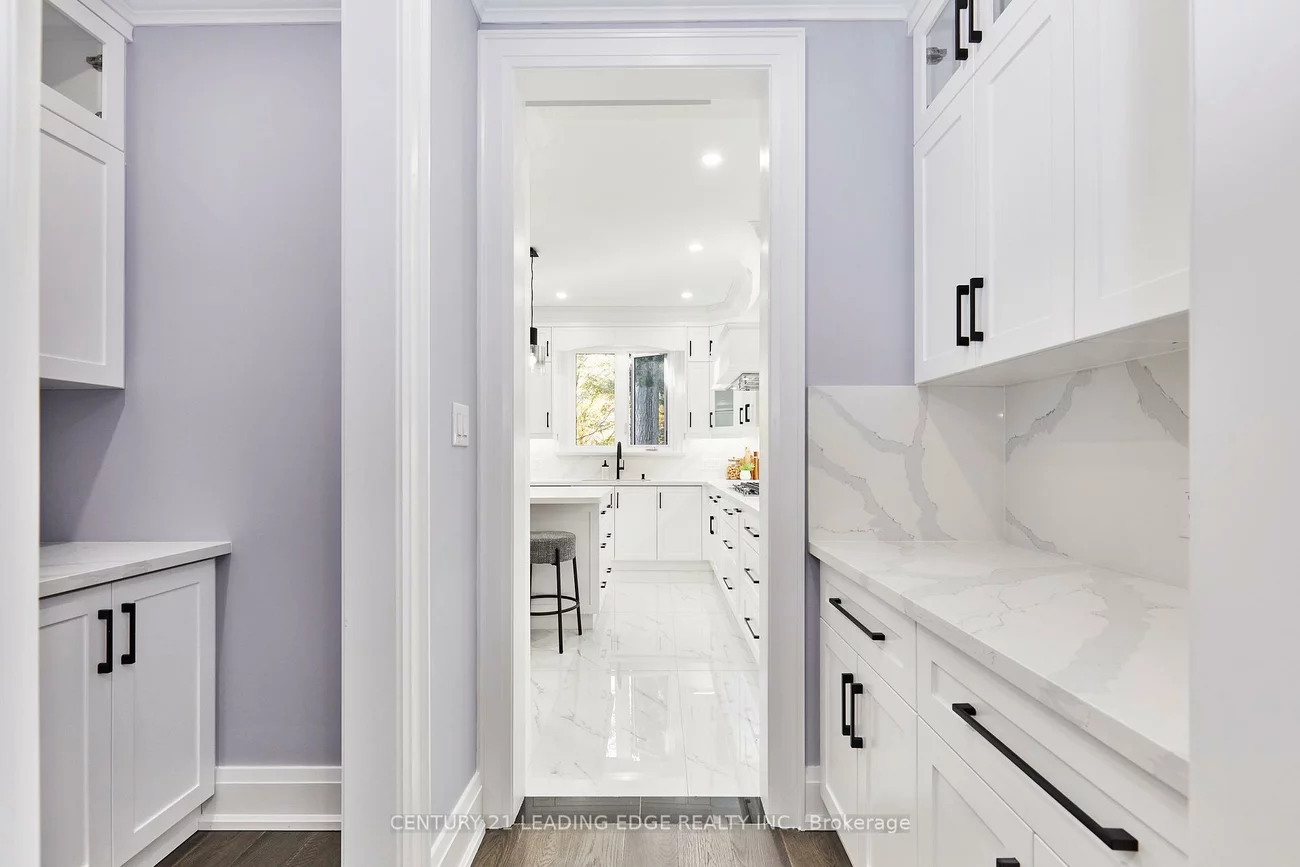 24, Larwood, Cliffcrest, Toronto