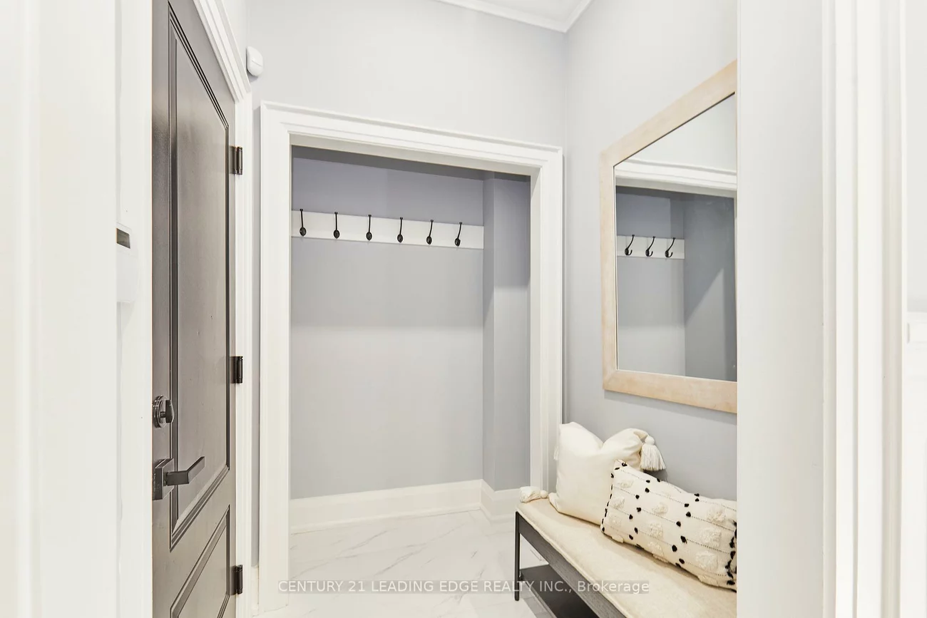 24, Larwood, Cliffcrest, Toronto