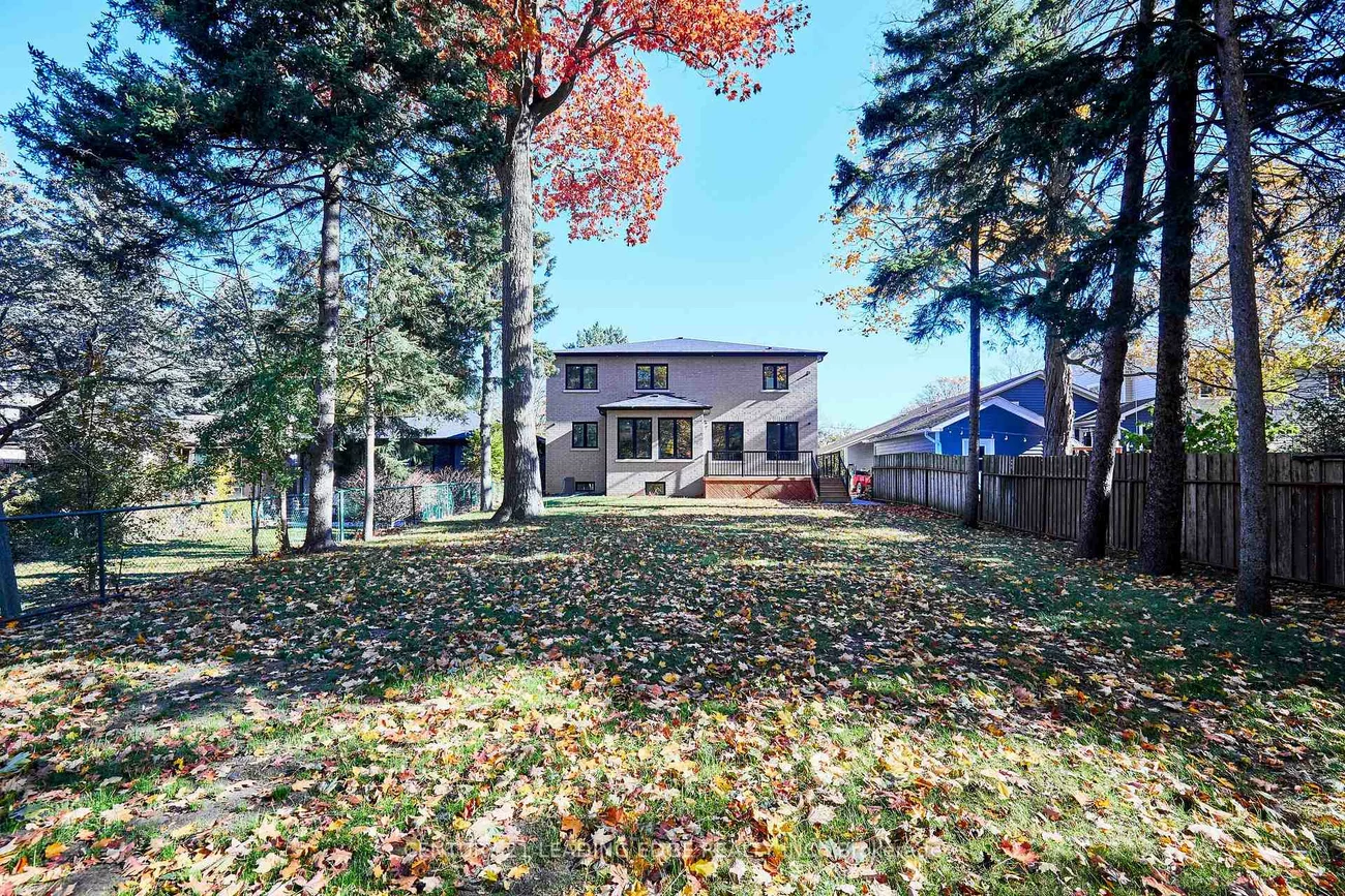 24, Larwood, Cliffcrest, Toronto