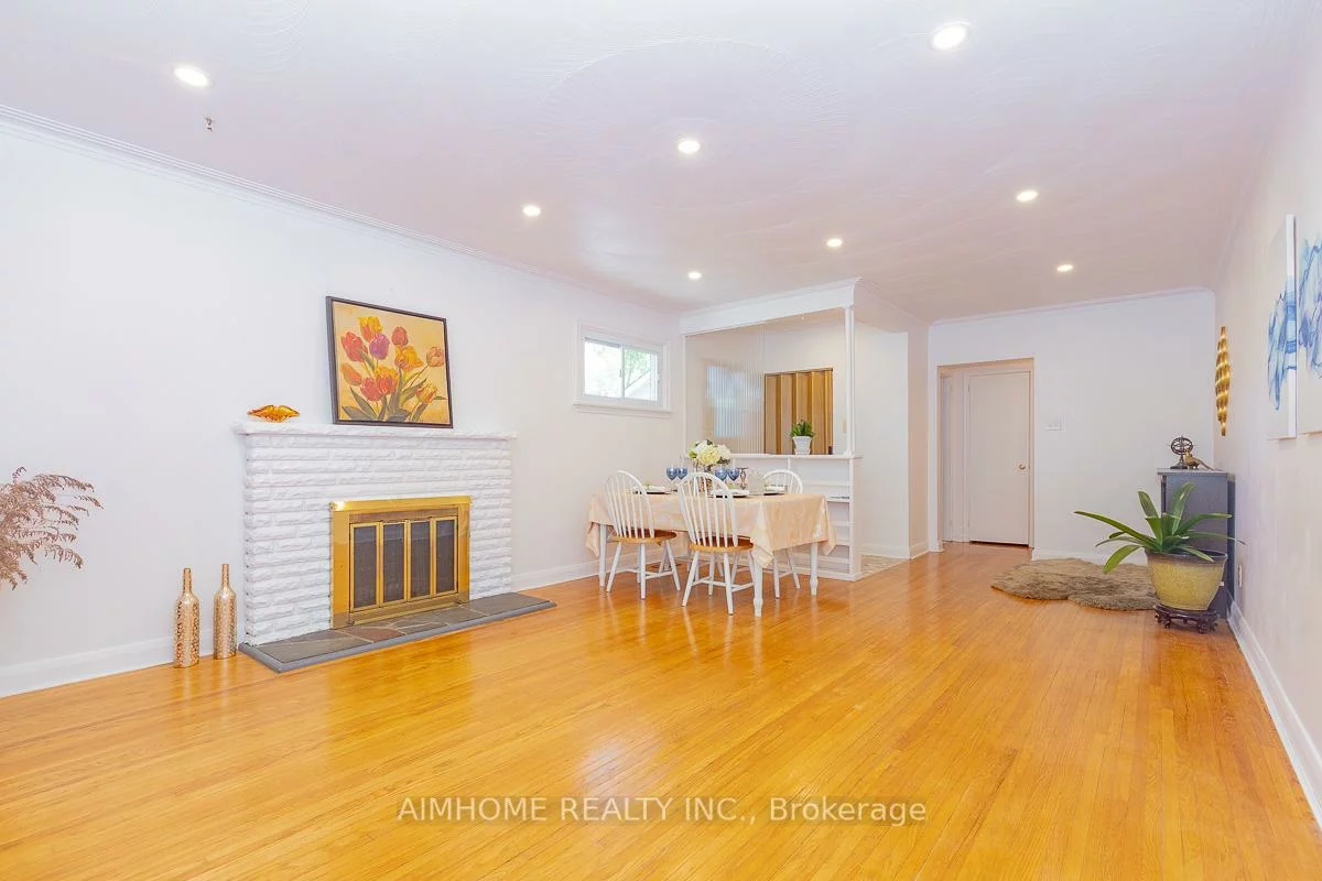 12, Canham, Agincourt South-Malvern West, Toronto