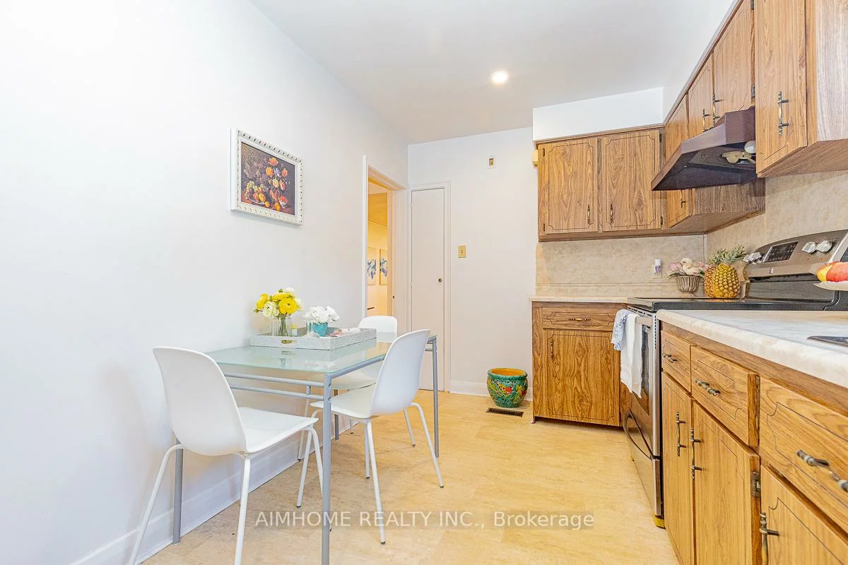 12, Canham, Agincourt South-Malvern West, Toronto