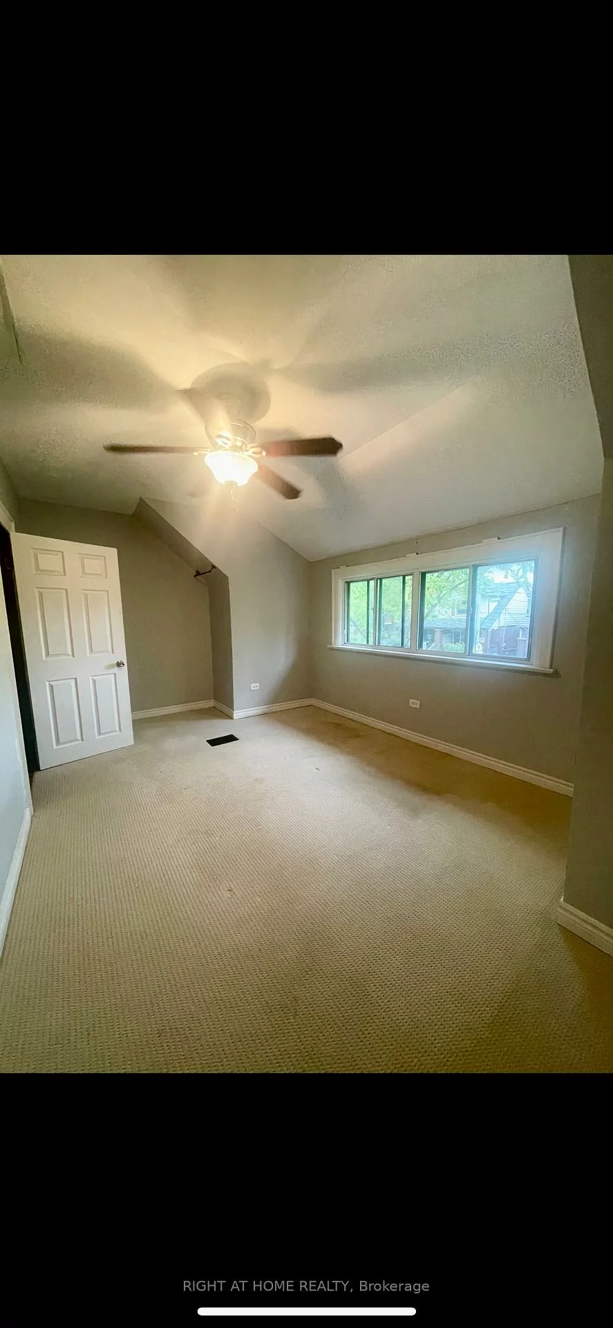 34, Woodington, Danforth, Toronto