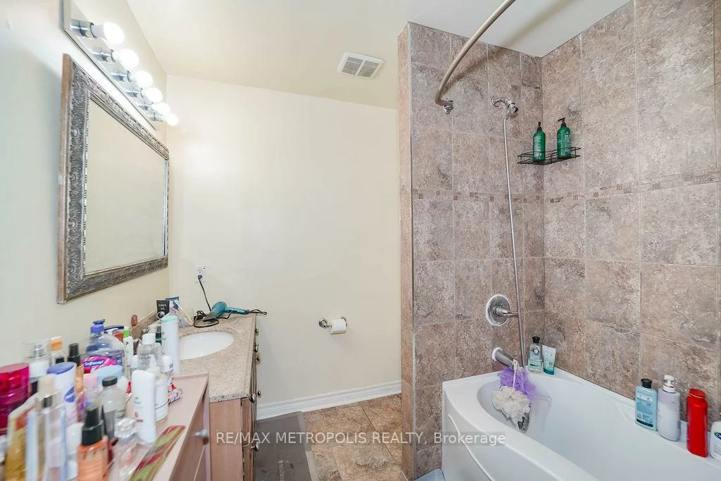 575, Bellamy, Woburn, Toronto