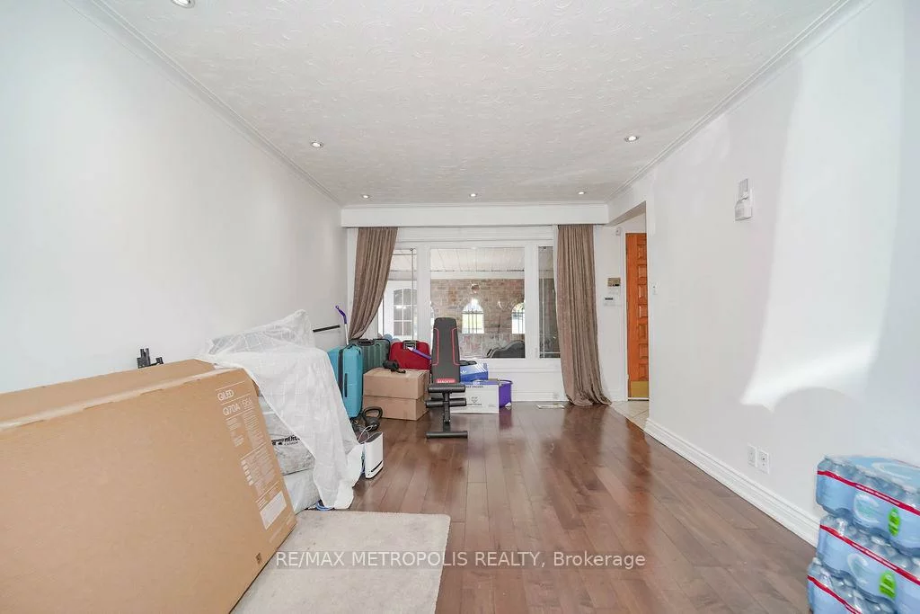 575, Bellamy, Woburn, Toronto