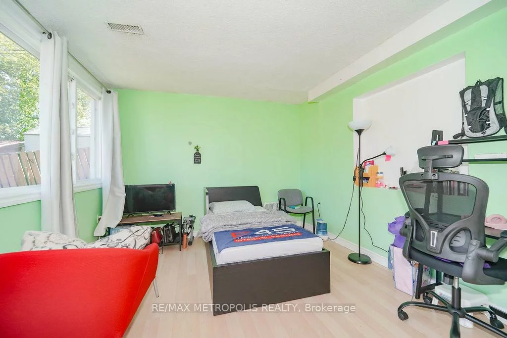 575, Bellamy, Woburn, Toronto