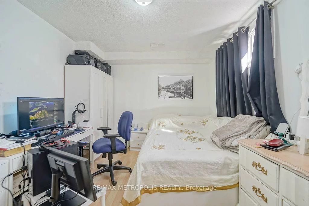 575, Bellamy, Woburn, Toronto