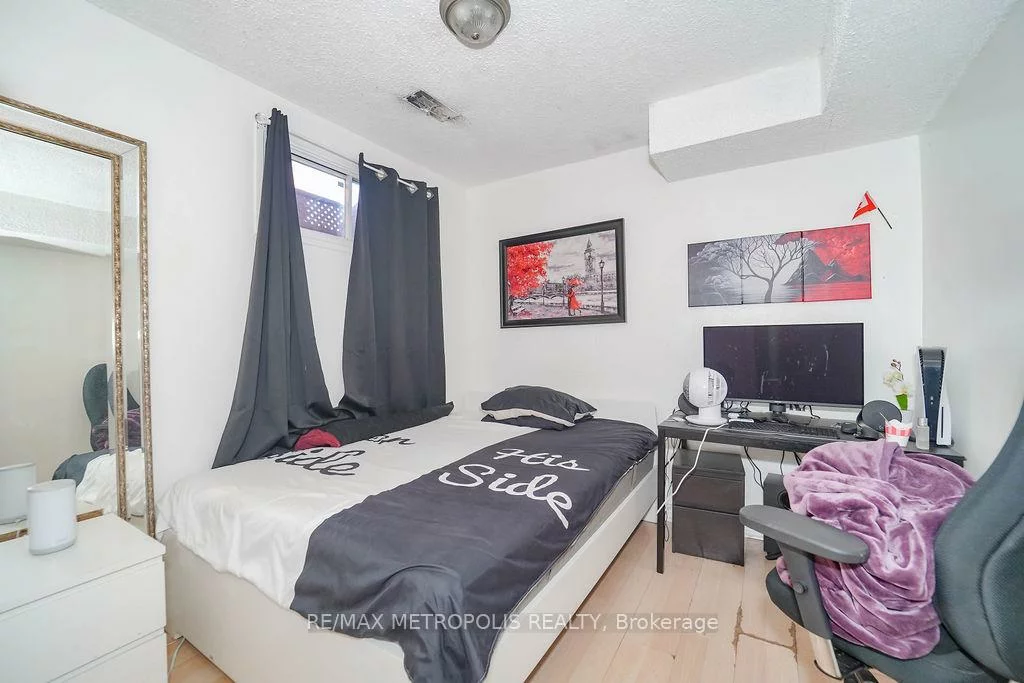 575, Bellamy, Woburn, Toronto