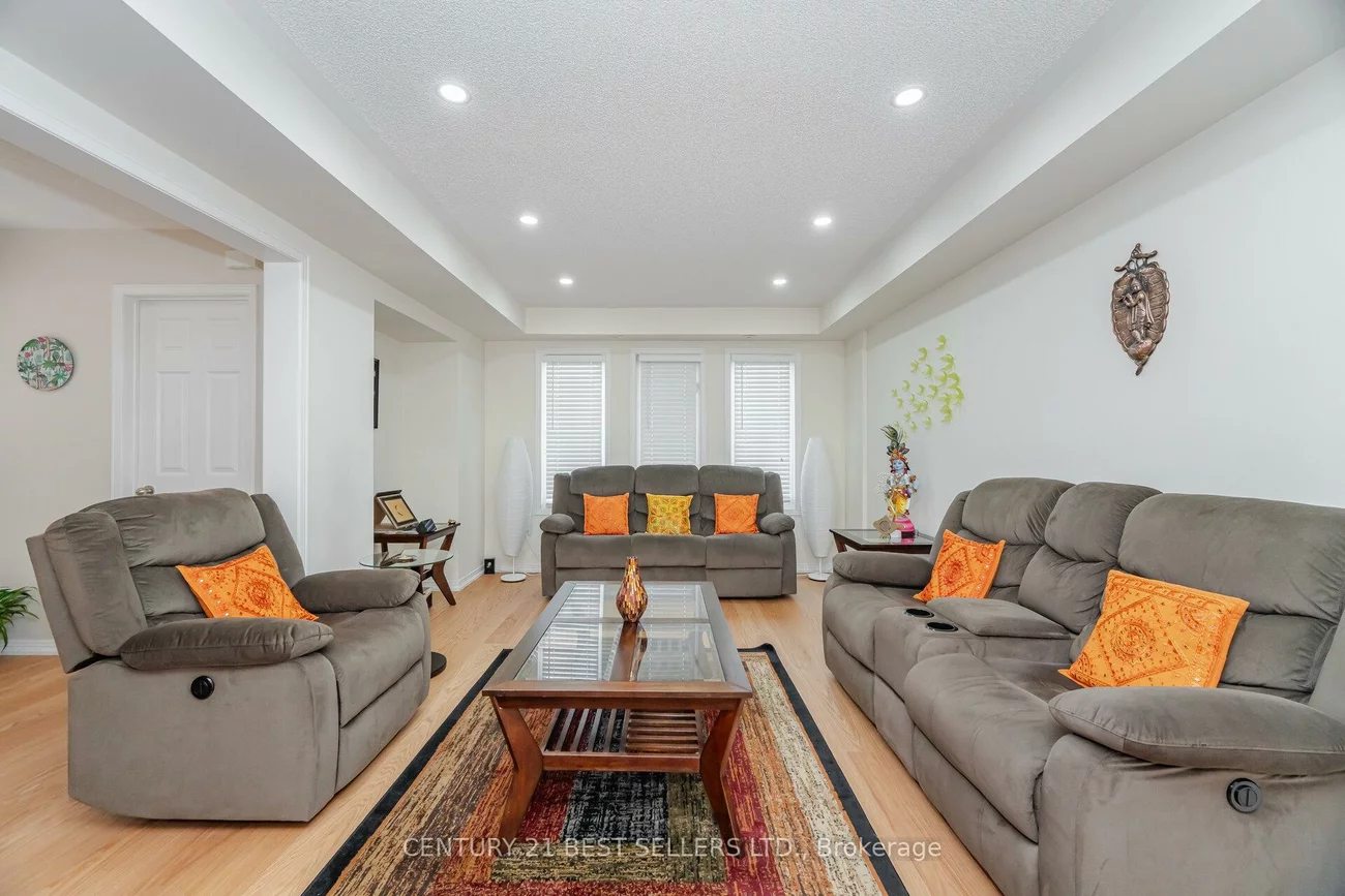 82, Pilkington, Clairlea-Birchmount, Toronto