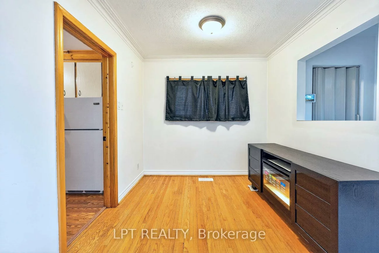 21, Knowlton, Scarborough Village, Toronto