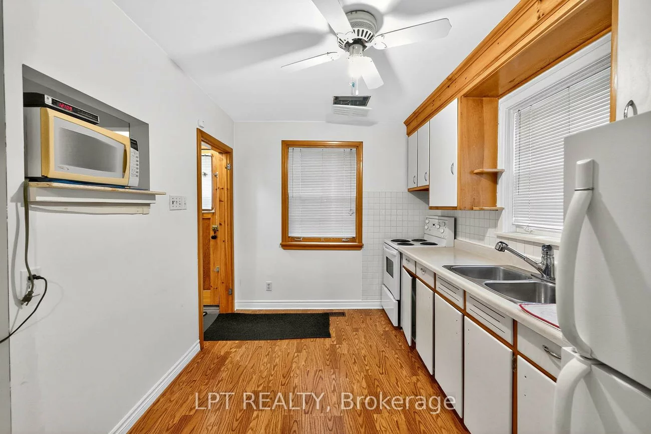 21, Knowlton, Scarborough Village, Toronto