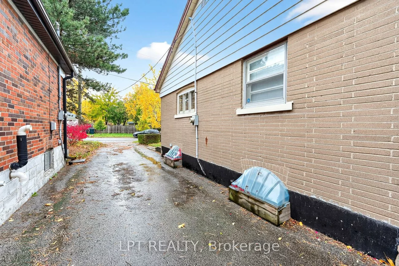 21, Knowlton, Scarborough Village, Toronto