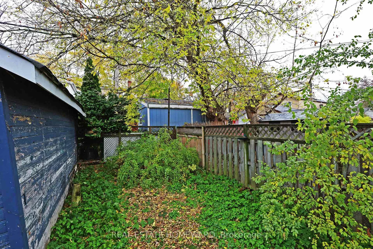 281, Queensdale, Danforth Village-East York, Toronto