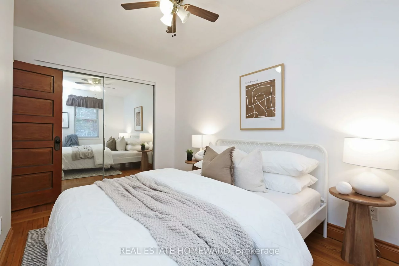 281, Queensdale, Danforth Village-East York, Toronto