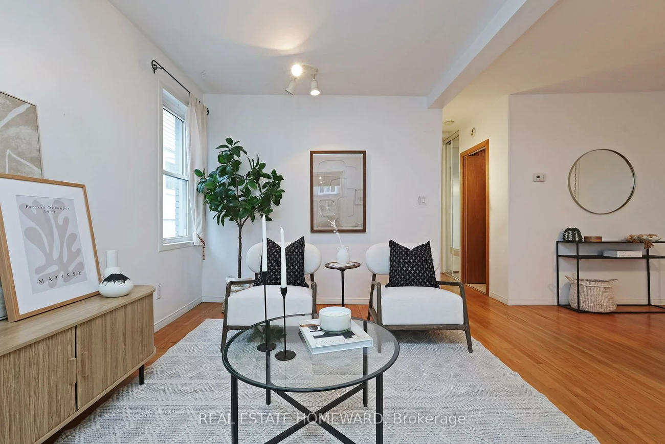 281, Queensdale, Danforth Village-East York, Toronto