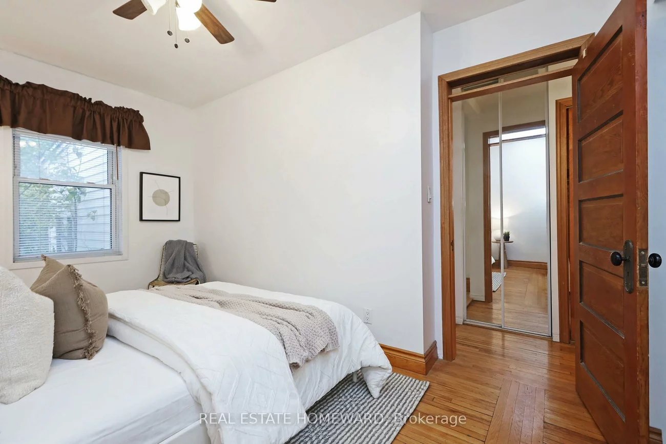 281, Queensdale, Danforth Village-East York, Toronto