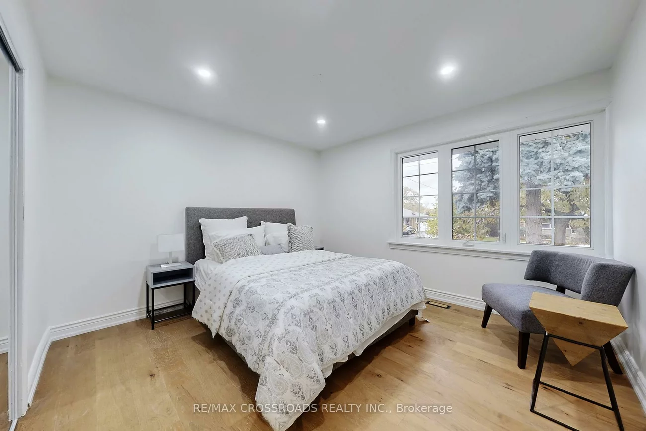 60, Droxford, Wexford-Maryvale, Toronto