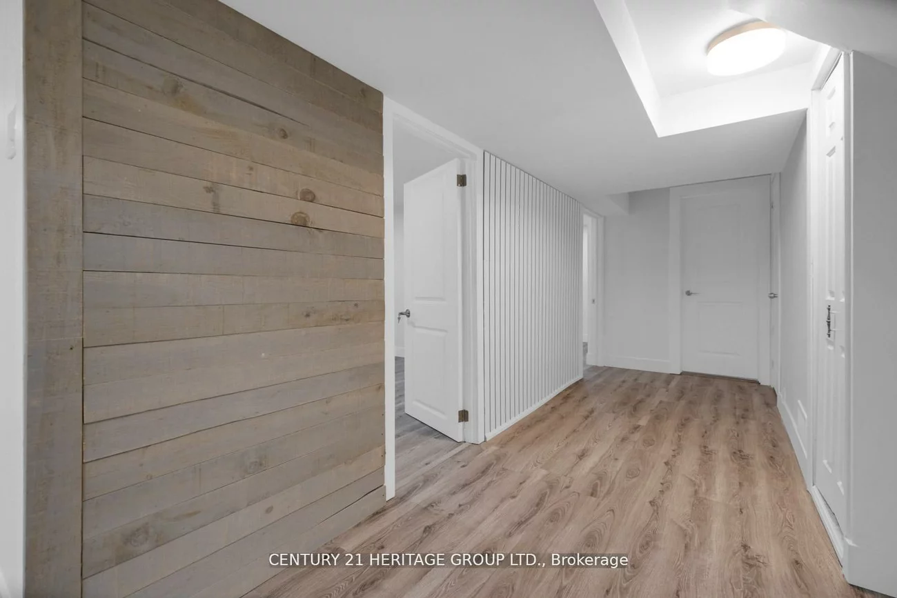 43, Howell, Malvern, Toronto