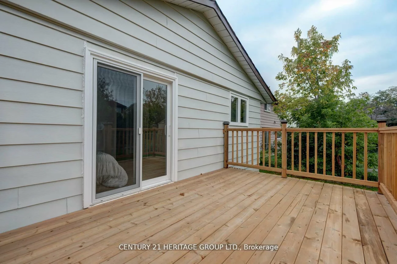 43, Howell, Malvern, Toronto