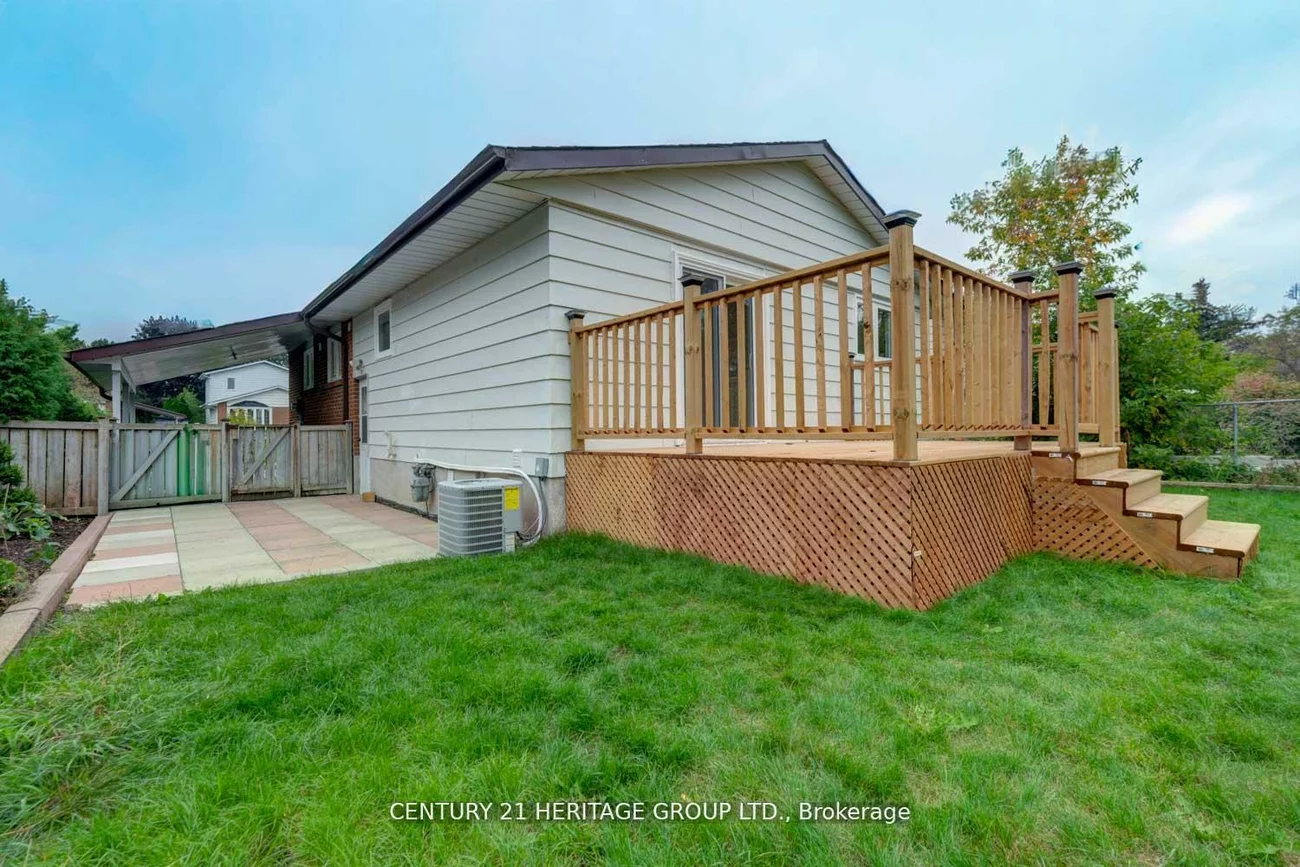 43, Howell, Malvern, Toronto