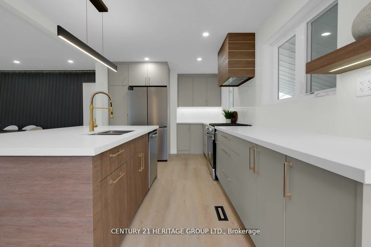 43, Howell, Malvern, Toronto