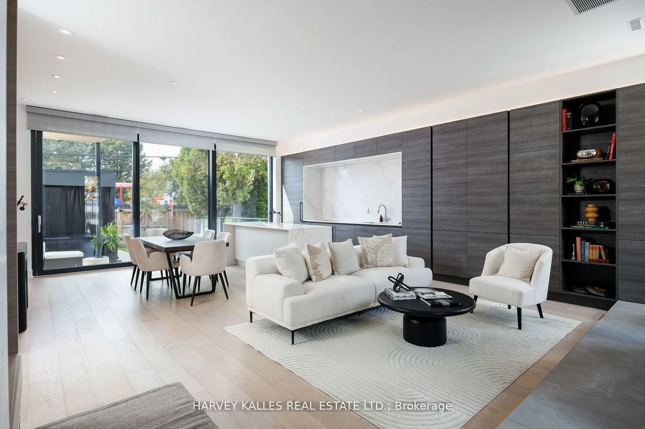 60, Hiltz, South Riverdale, Toronto