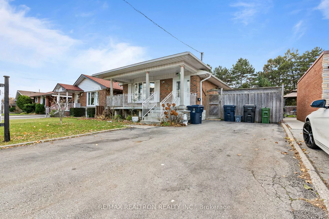 70, Moraine Hill, Tam O'Shanter-Sullivan, Toronto