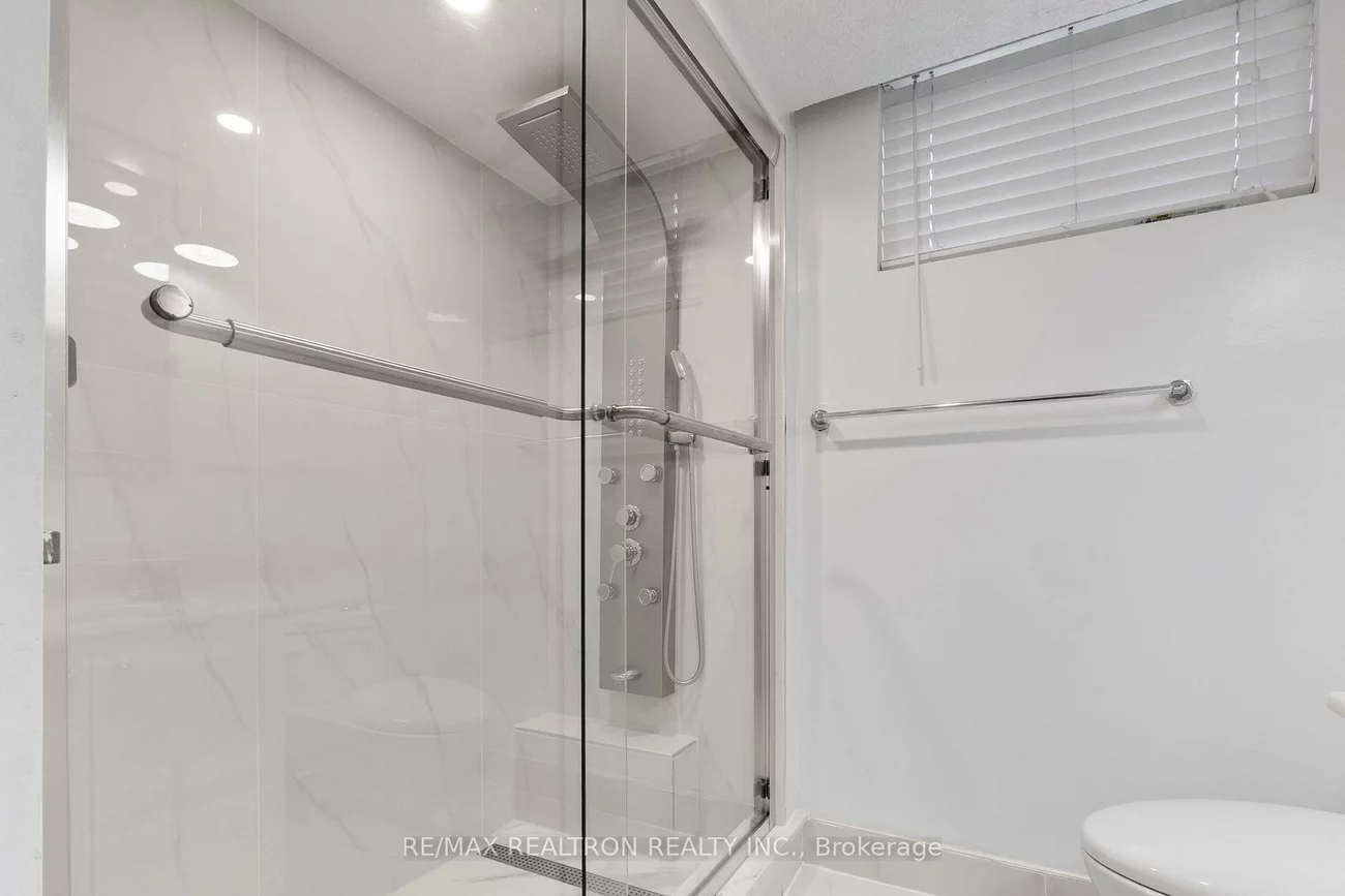 70, Moraine Hill, Tam O'Shanter-Sullivan, Toronto