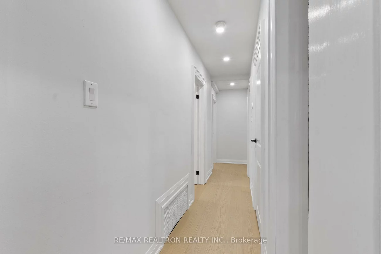 70, Moraine Hill, Tam O'Shanter-Sullivan, Toronto