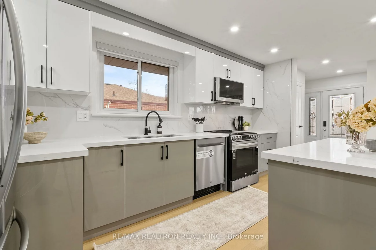 70, Moraine Hill, Tam O'Shanter-Sullivan, Toronto