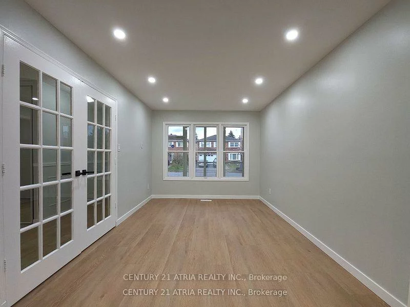 76, Carisbrooke, Malvern, Toronto