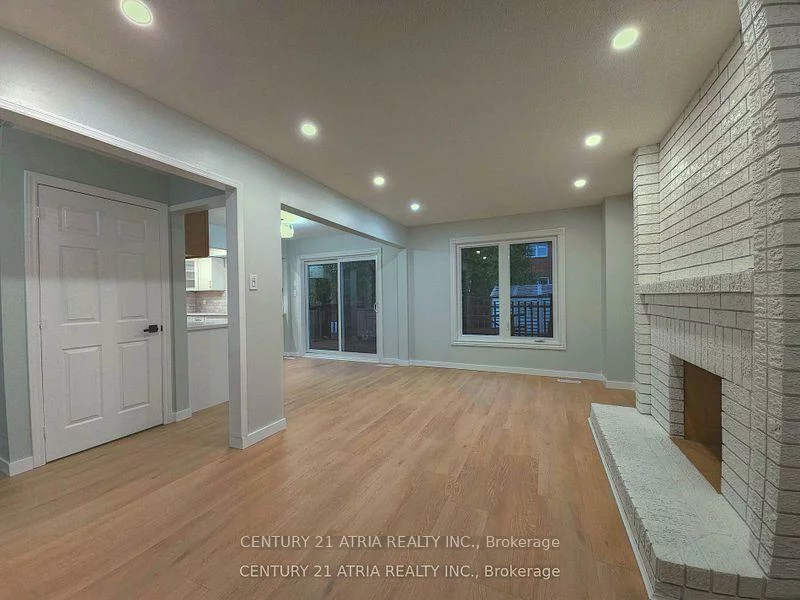 76, Carisbrooke, Malvern, Toronto