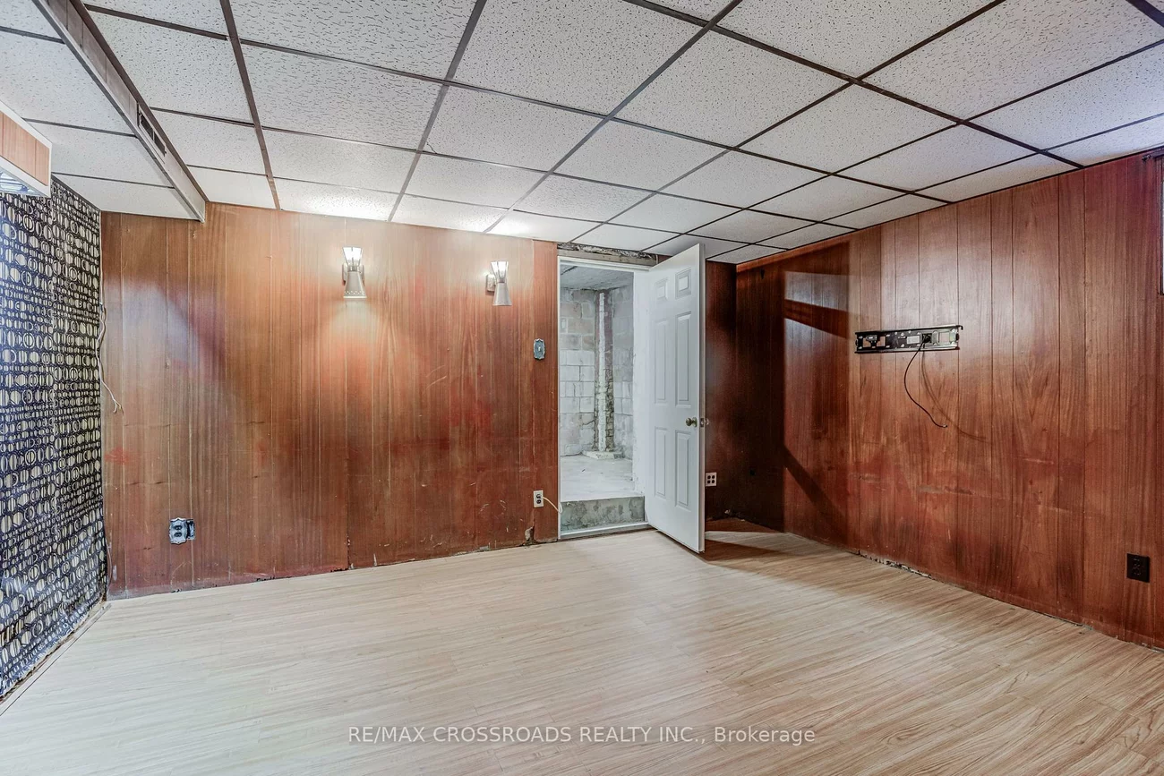 89, Wembley, Woodbine Corridor, Toronto