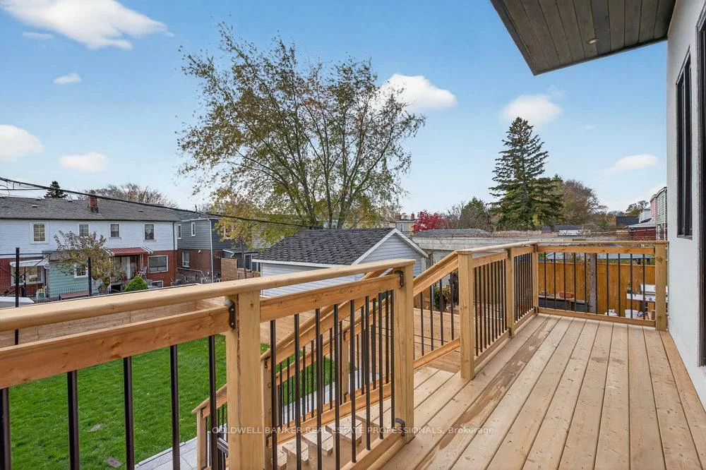 223, Queensdale, Danforth Village-East York, Toronto