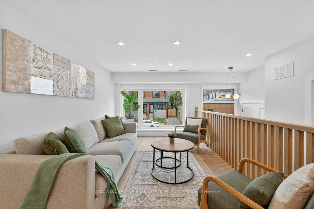 223, Queensdale, Danforth Village-East York, Toronto