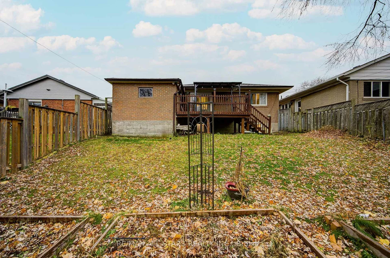 50, Mooregate, Ionview, Toronto