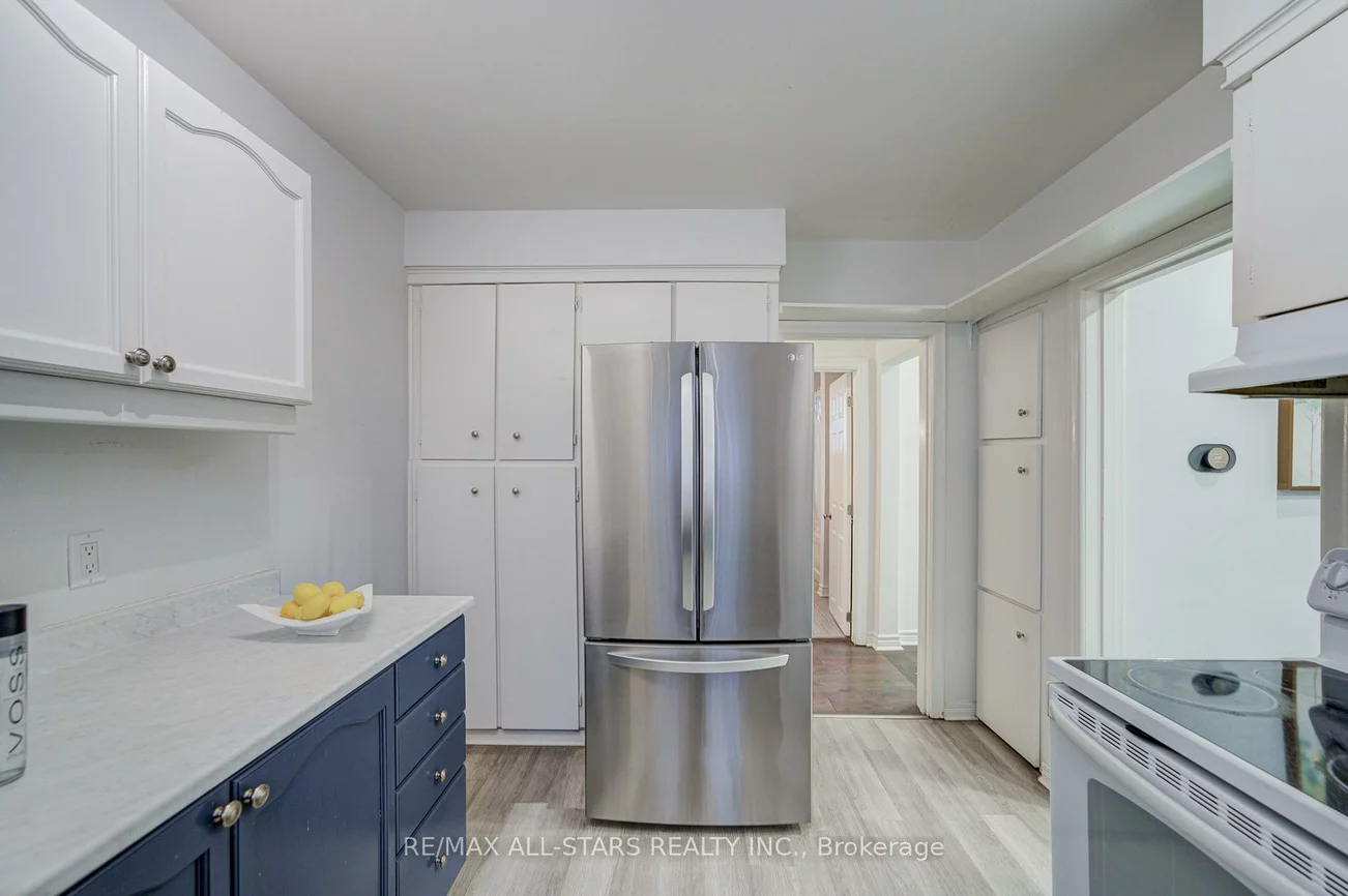 50, Mooregate, Ionview, Toronto