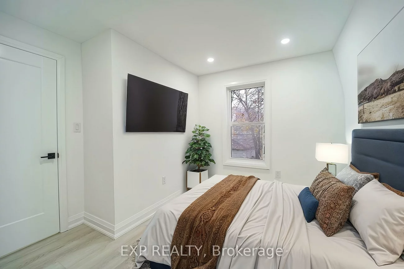 47, Eldon, Crescent Town, Toronto