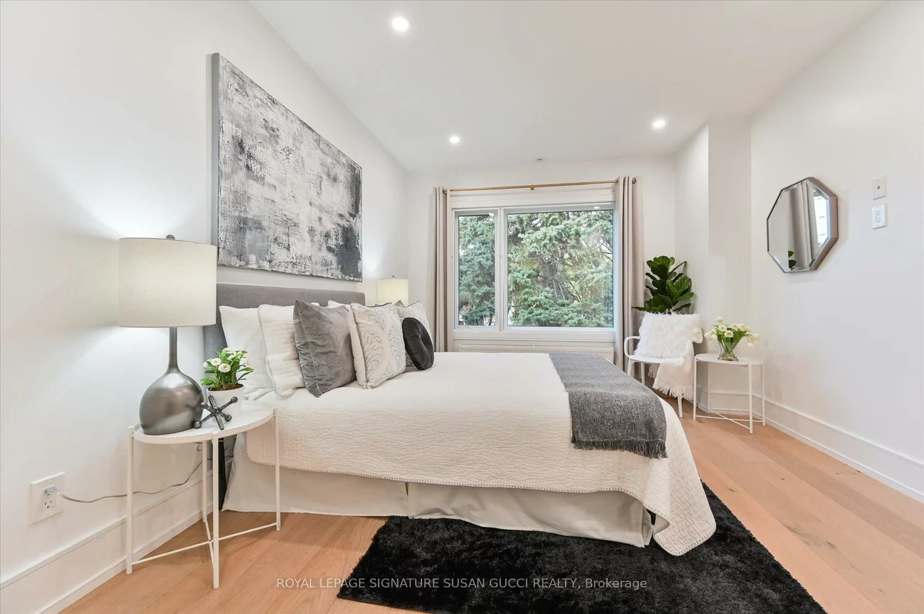 32, Treadway, East York, Toronto