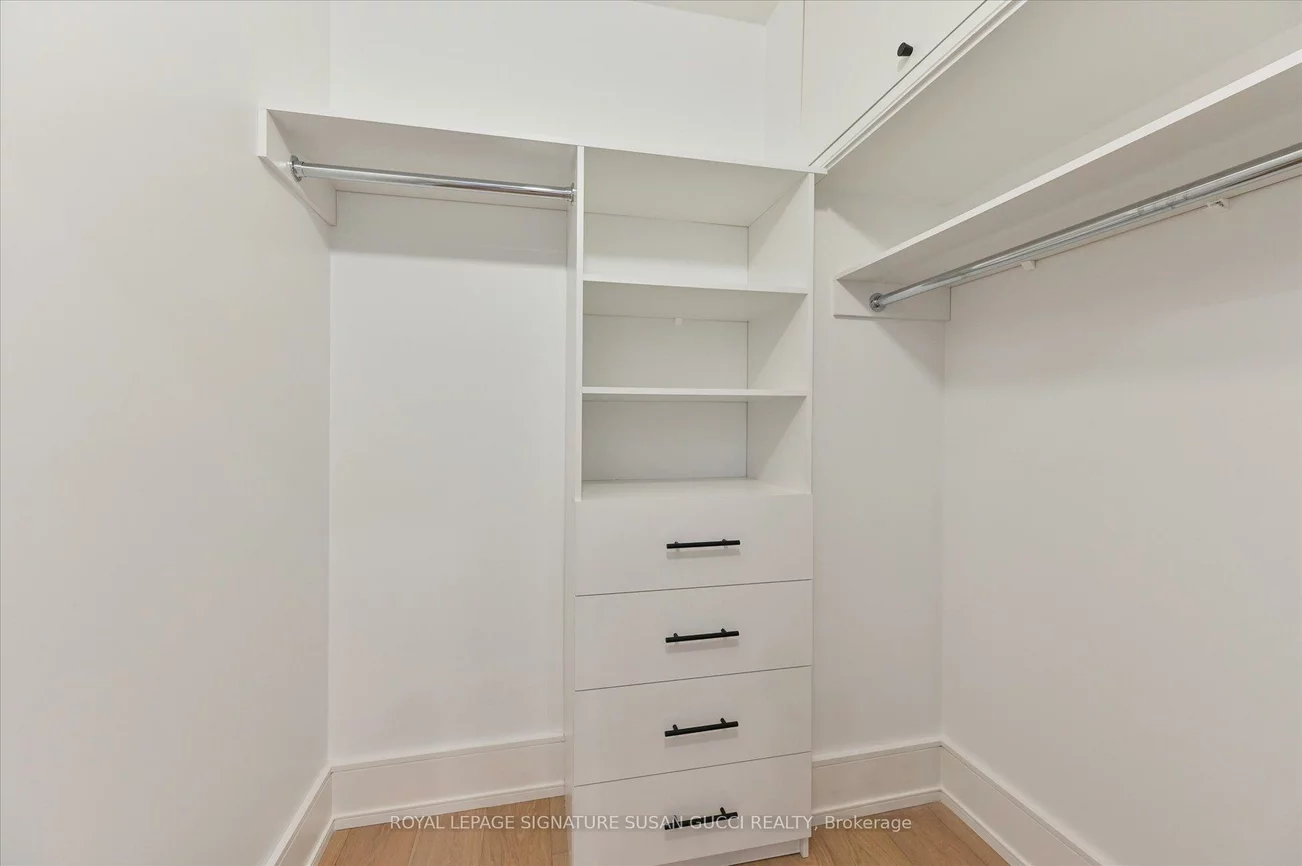 32, Treadway, East York, Toronto