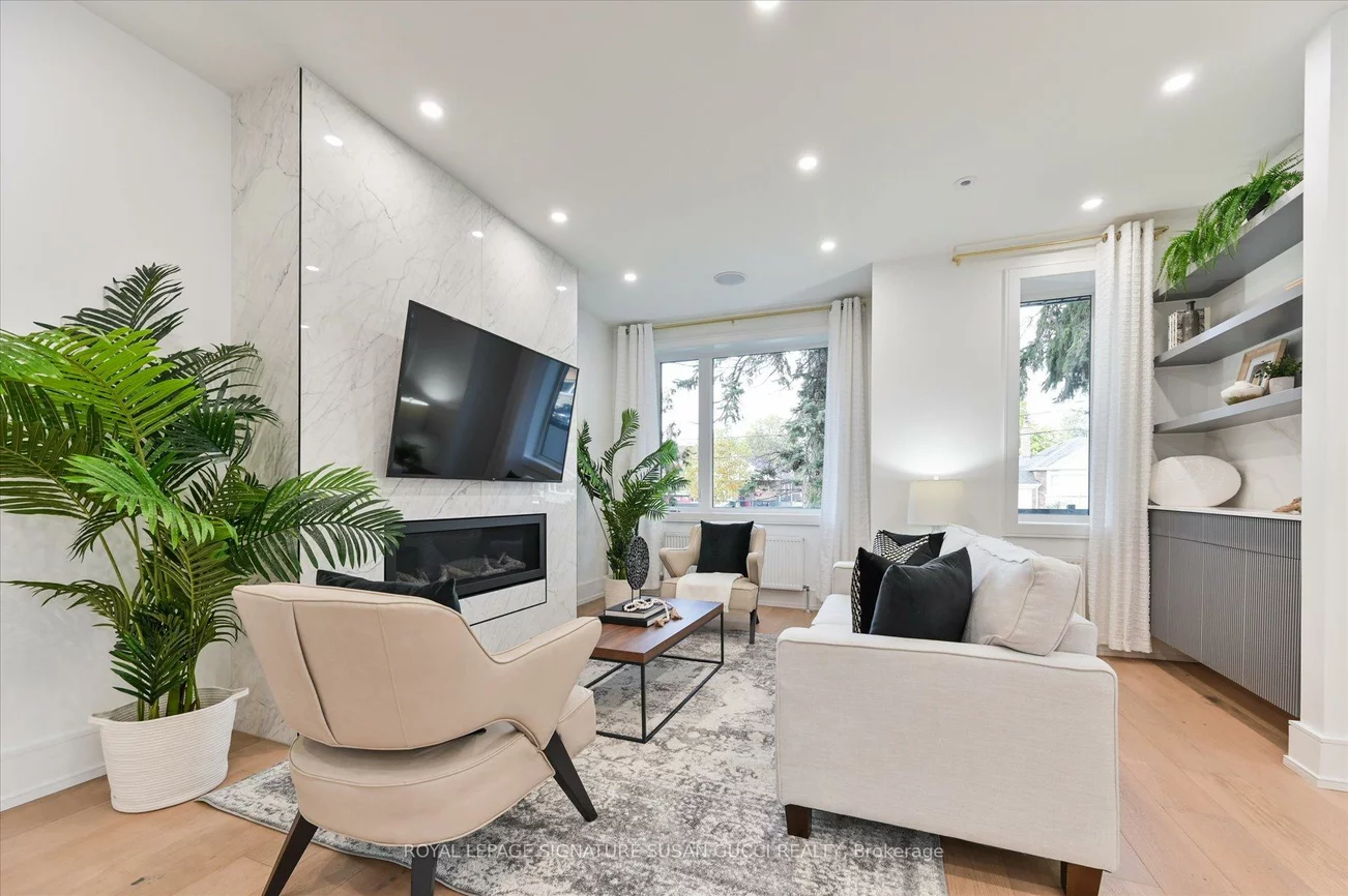 32, Treadway, East York, Toronto