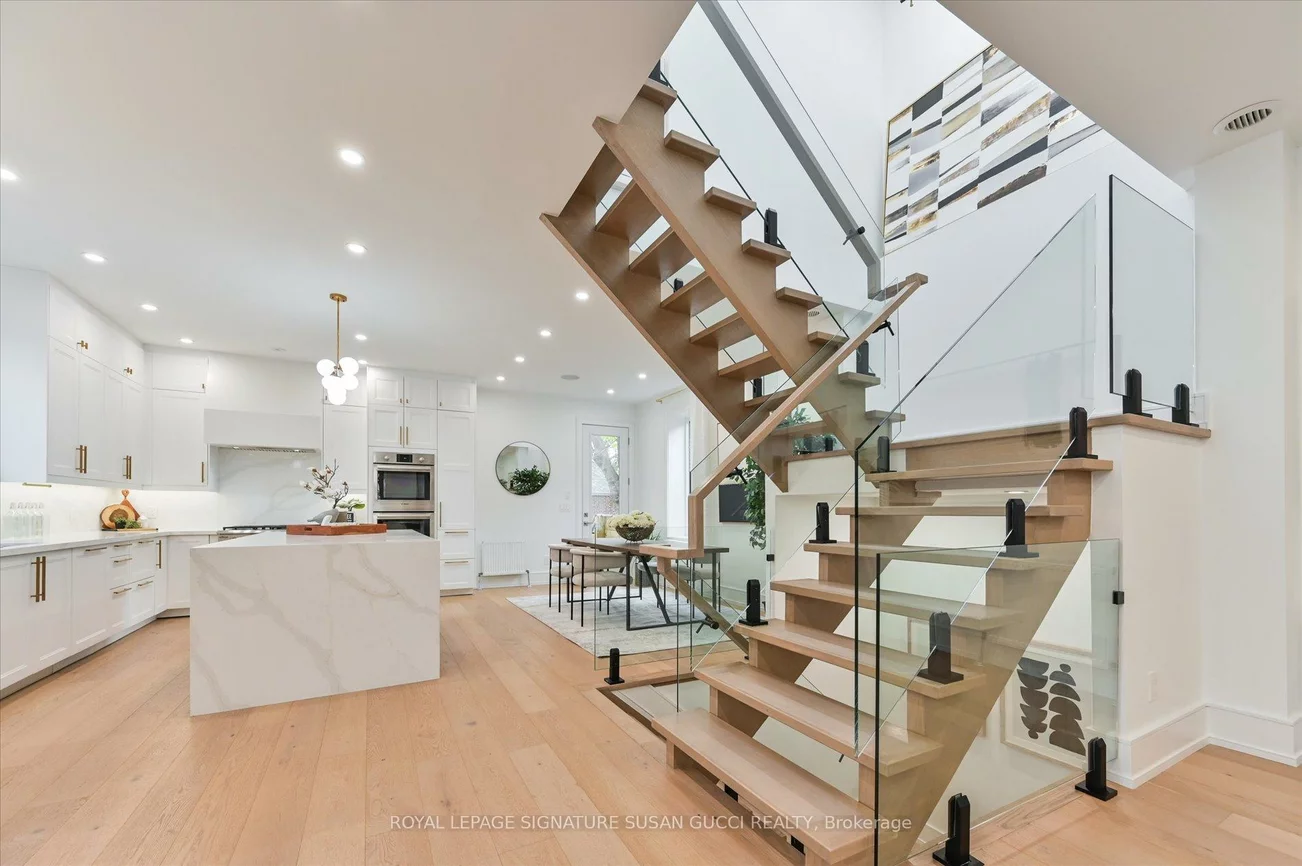 32, Treadway, East York, Toronto