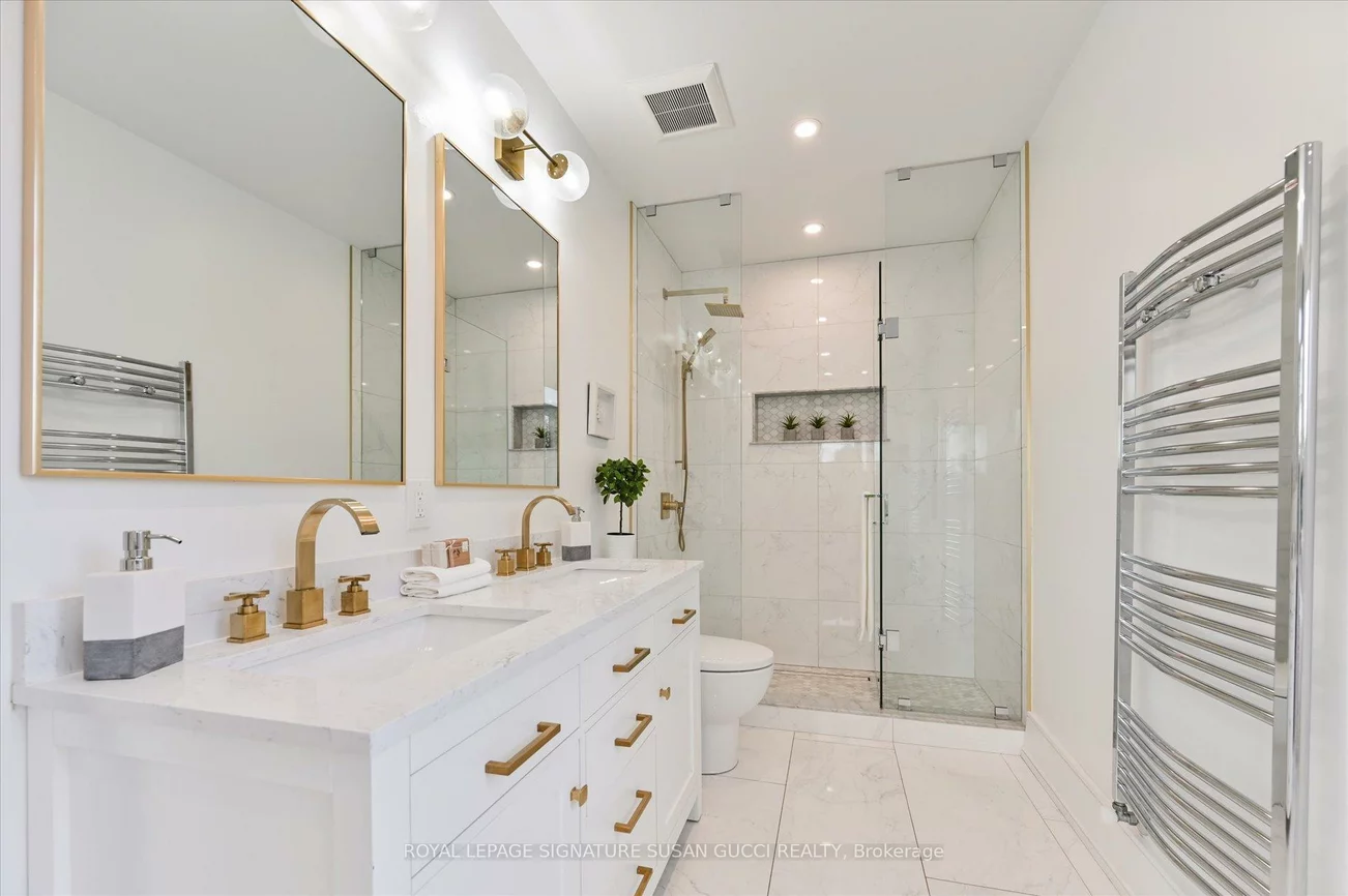 32, Treadway, East York, Toronto