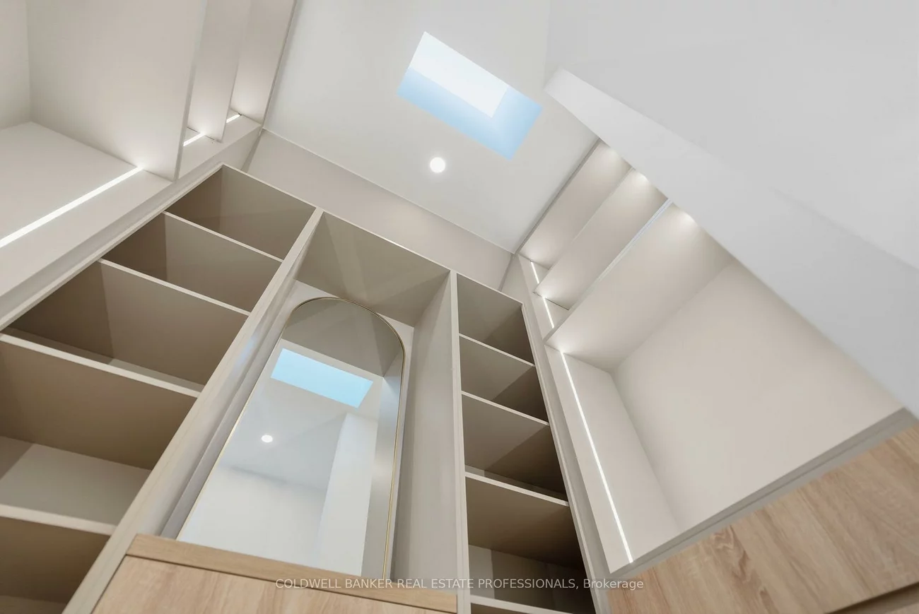 65, Frater, East York, Toronto