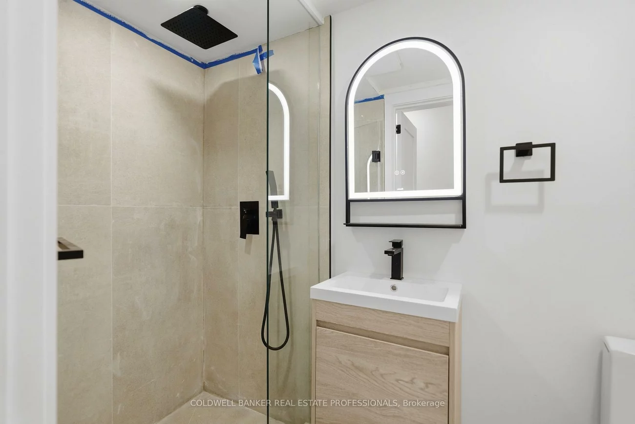 65, Frater, East York, Toronto